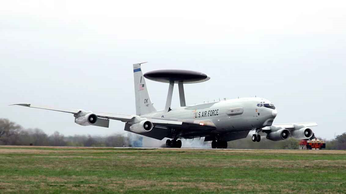 যুক্তরাষ্ট্রের বিশেষ নজরদারি বিমান ধ্বংস করল ইরান